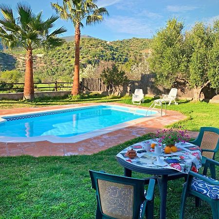 Vivelorural Casa Y Piscina En Zahara De La Sierra Villa Exterior photo